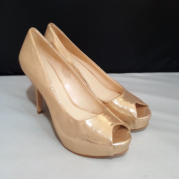 NINE WEST PEEP TOE PLATFORM GOLD SHOES - Picture 3 of 3